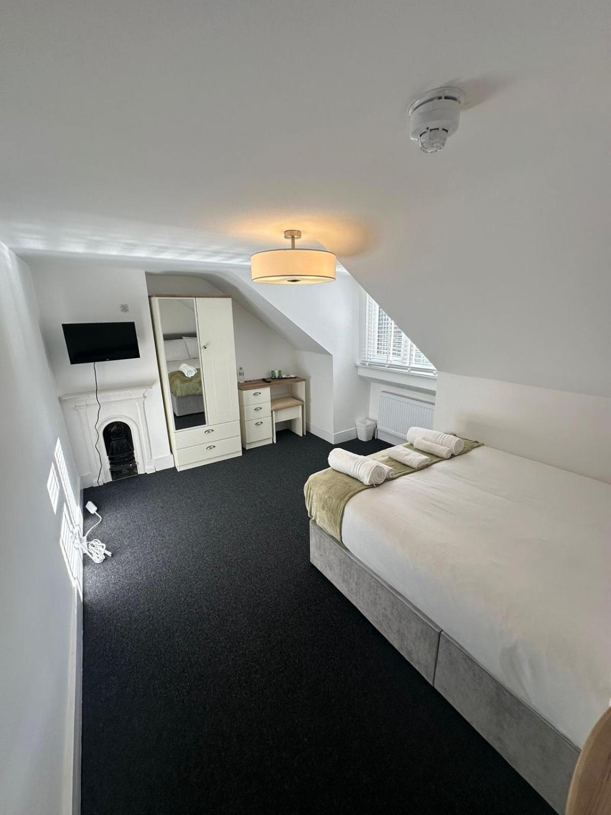 Cambridge Central Rooms - Tas Accommodations מראה חיצוני תמונה