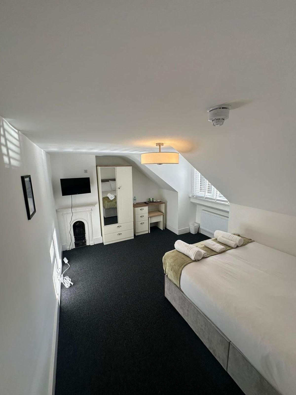 Cambridge Central Rooms - Tas Accommodations מראה חיצוני תמונה